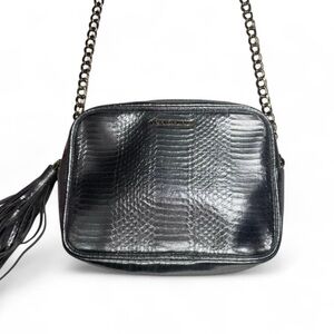 Silver Metallic Crossbody‎ Bag with Chain Strap